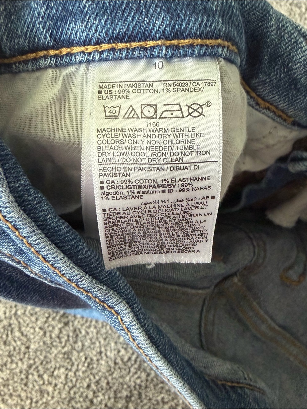 Old Navy Classic Distressed Straight-Leg Blue Jeans - Picture 6 of 7